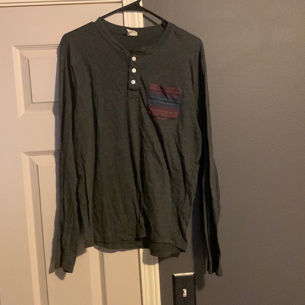 Hollister long sleeve shirt. Size large